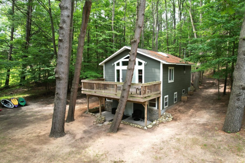 STUNNING SHELBY COTTAGE with VIEWS OF STONEY LAKE from your - Beach Home for sale in Shelby, Michigan on Beachhouse.com