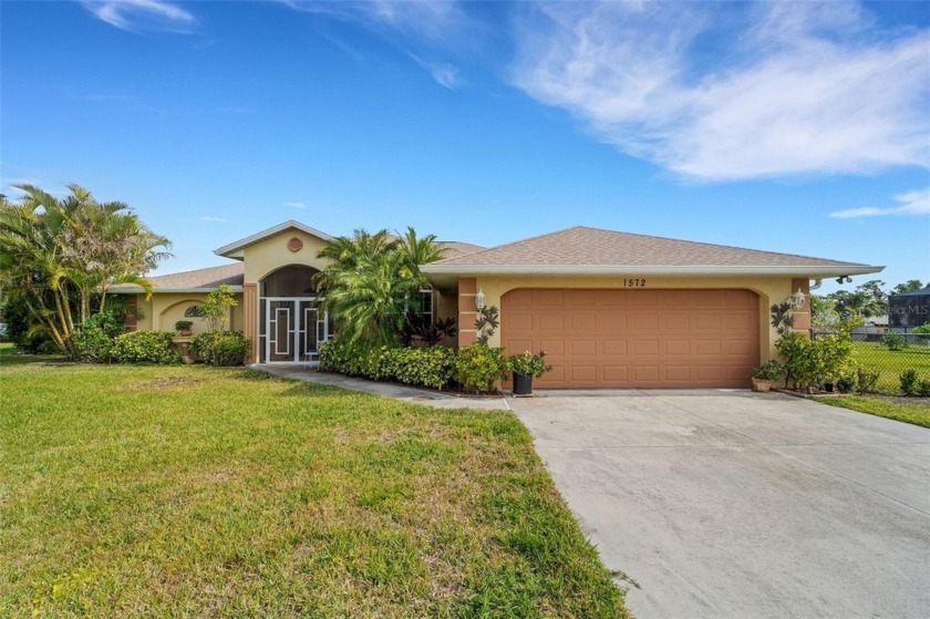 Well maintained Three Bedroom, Two Baths, POOL HOME on Two Lots - Beach Home for sale in North Port, Florida on Beachhouse.com