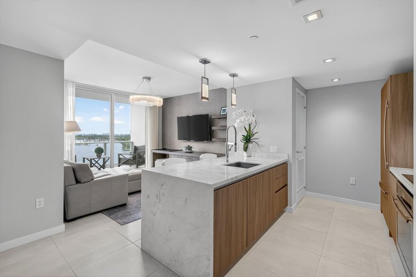 Rarely available lower Penthouse with beautiful views of the - Beach Condo for sale in Fort Lauderdale, Florida on Beachhouse.com