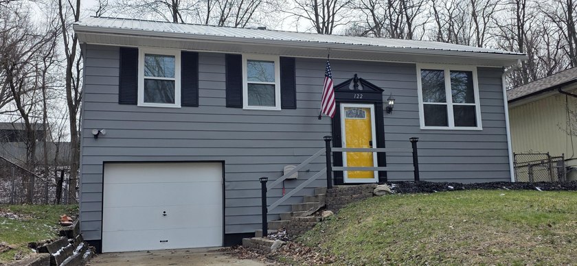 Freshly updated home on a quiet dead end street! This bi-level - Beach Home for sale in Michigan City, Indiana on Beachhouse.com