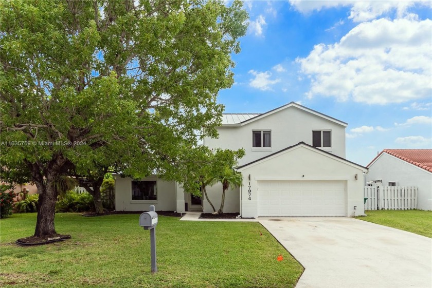 Welcome to your dream pool home! This gorgeous single-family - Beach Home for sale in Miami, Florida on Beachhouse.com