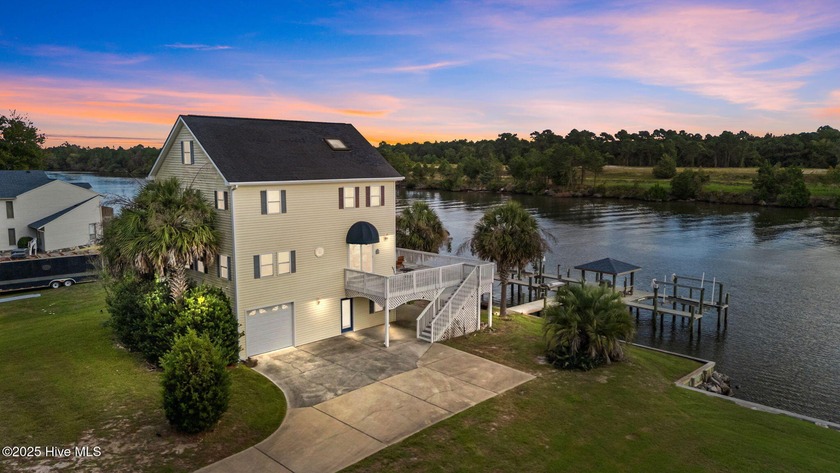 Experience the best of coastal living in this 3bedroom - Beach Home for sale in Newport, North Carolina on Beachhouse.com