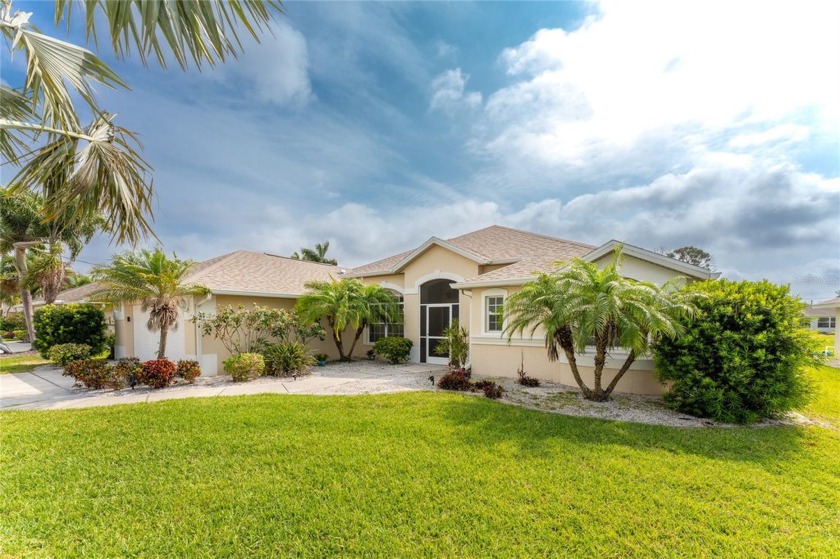 SIGNIFICANT PRICE IMPROVEMENT**  Welcome to your tropical oasis - Beach Home for sale in Rotonda West, Florida on Beachhouse.com