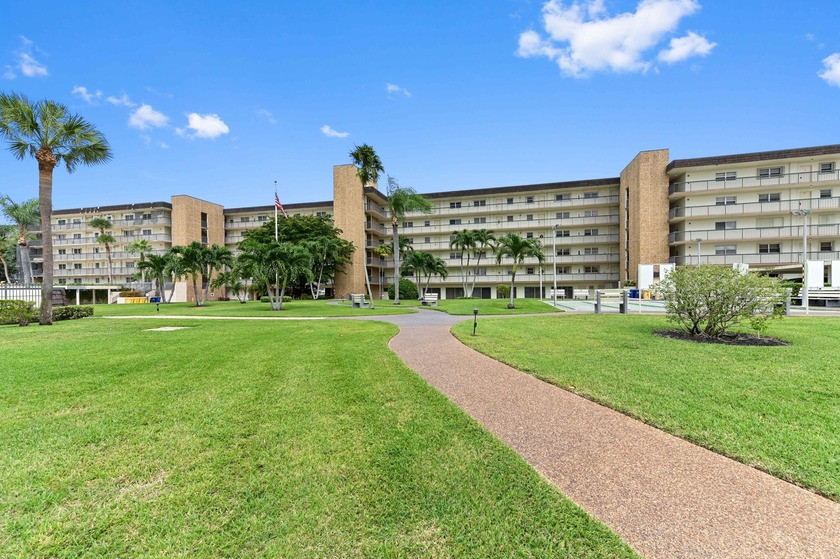 Welcome to your perfect retreat in sunny Boca Raton! Nestled in - Beach Condo for sale in Boca Raton, Florida on Beachhouse.com