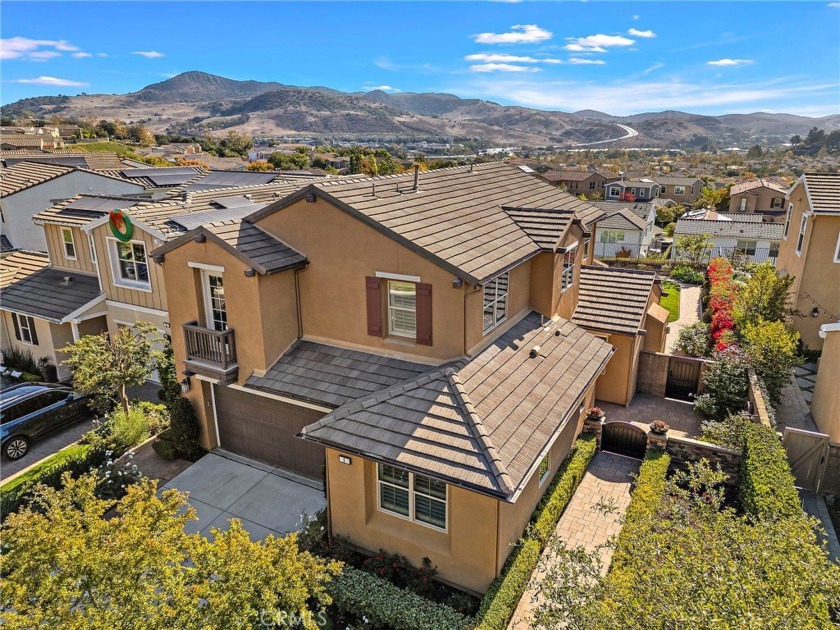 Exquisite Sendero residence w/ luxurious upgrades  stunning - Beach Home for sale in Rancho Mission Viejo, California on Beachhouse.com