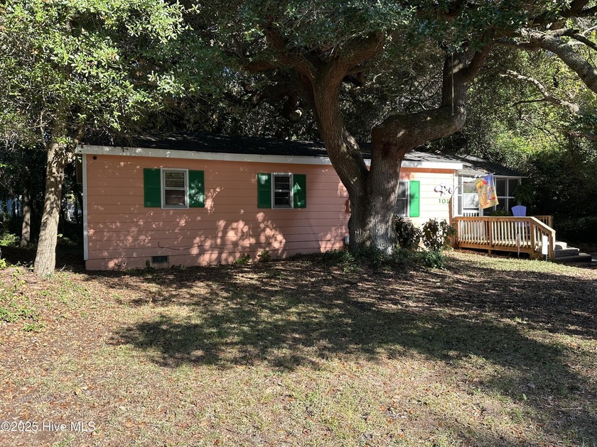 Looking for an oceanside home that won't break the bank? Check - Beach Home for sale in Emerald Isle, North Carolina on Beachhouse.com