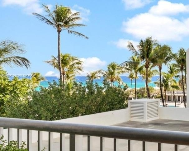 Price reduced for a fast sale. Will not last. 
Live and wake up - Beach Condo for sale in Miami Beach, Florida on Beachhouse.com