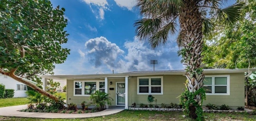 Don't miss out on this beautifully updated 3 bedroom, 1 bathroom - Beach Home for sale in St. Petersburg, Florida on Beachhouse.com