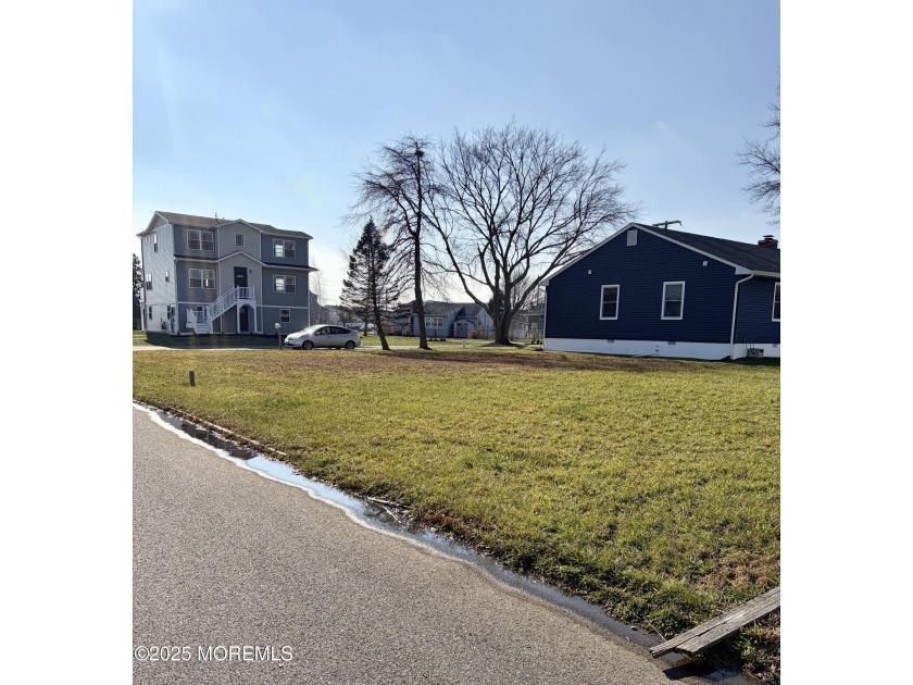 Residential corner lot available in desirable Shelter Cove. Park - Beach Lot for sale in Toms River, New Jersey on Beachhouse.com