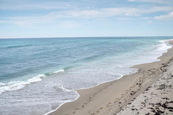 3450 S Ocean Boulevard 611 - Beach Condo for sale in Palm Beach, Florida on Beachhouse.com