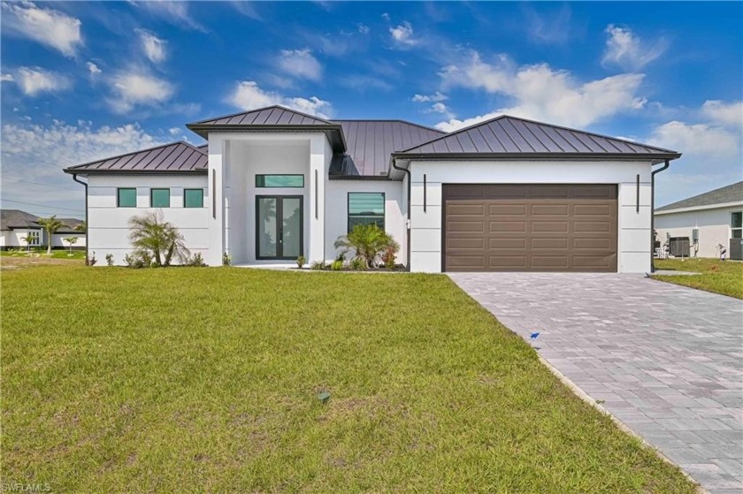 Motivated $eller!! Enjoy this spacious 3 bed 2 bath + Den(with - Beach Home for sale in Cape Coral, Florida on Beachhouse.com