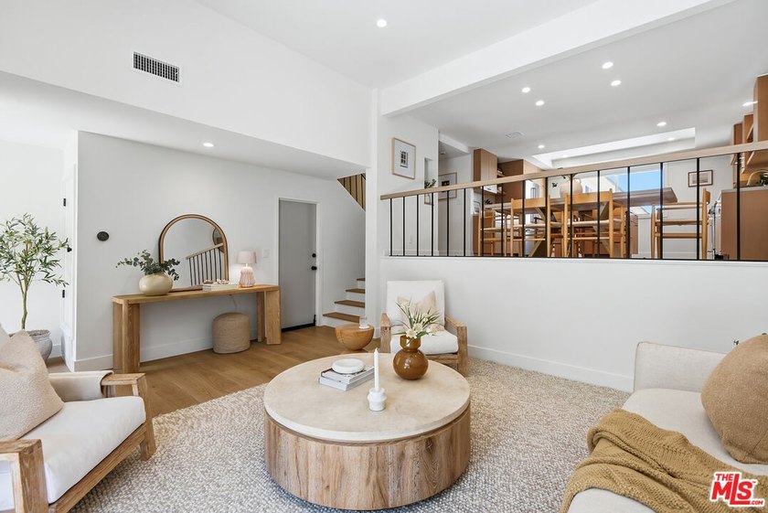Extensively renovated 3 bedroom, 2.5 bathroom townhome offering - Beach Townhome/Townhouse for sale in Marina Del Rey, California on Beachhouse.com