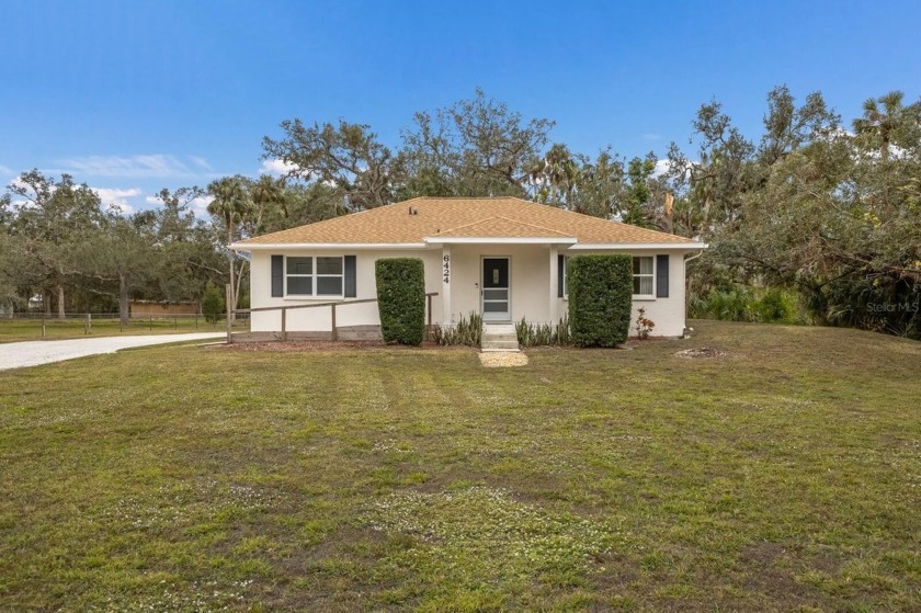 Are you looking for peace and quiet on your own land in a - Beach Home for sale in Bradenton, Florida on Beachhouse.com