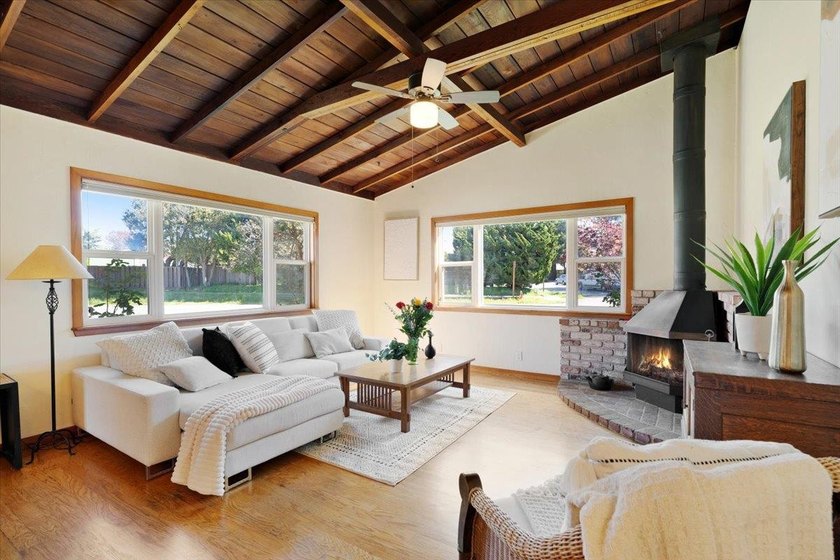 Nestled in the heart of Seacliff. Imagine your morning beach - Beach Home for sale in Aptos, California on Beachhouse.com