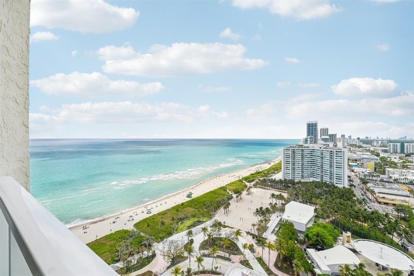Wake up to sweeping 180-degree views of ocean and Miami skyline - Beach Condo for sale in Miami Beach, Florida on Beachhouse.com