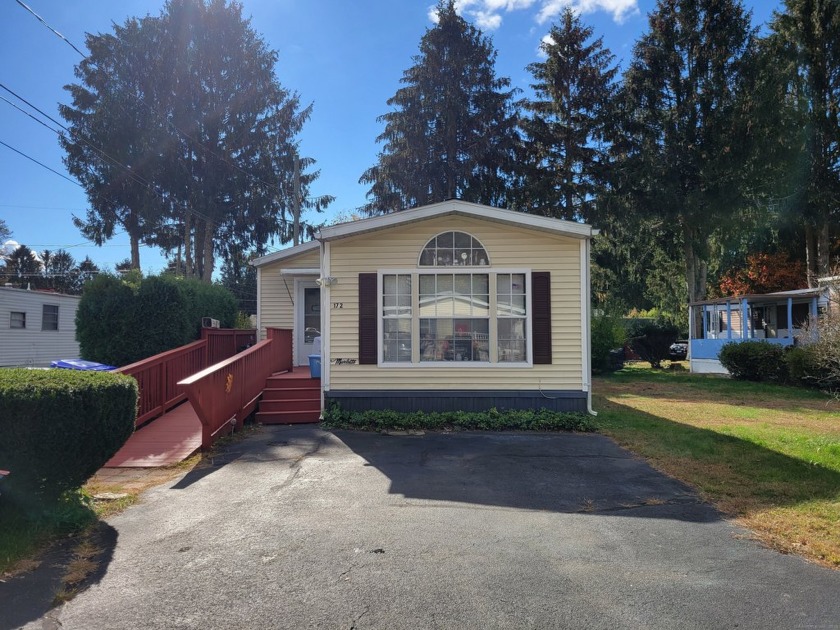 New Listing. Subject to probate approval. This charming - Beach Home for sale in Groton, Connecticut on Beachhouse.com