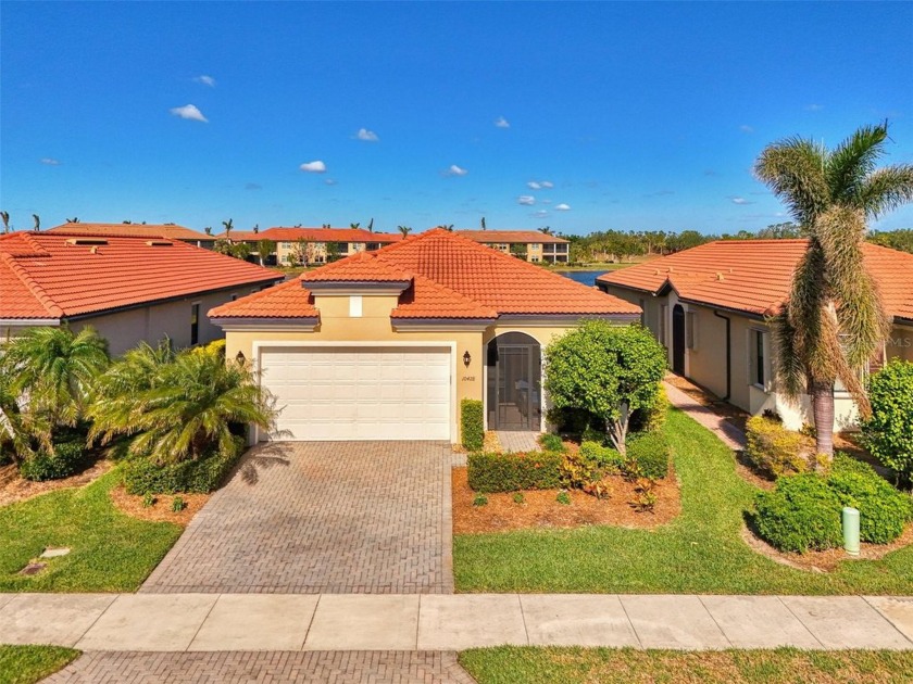 Prepare to be impressed by this meticulously maintained - Beach Home for sale in Venice, Florida on Beachhouse.com