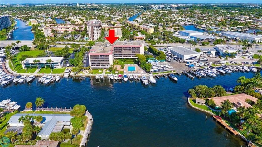 2 bedroom, 2 bath condo with reserved cover parking space - Beach Condo for sale in Pompano Beach, Florida on Beachhouse.com