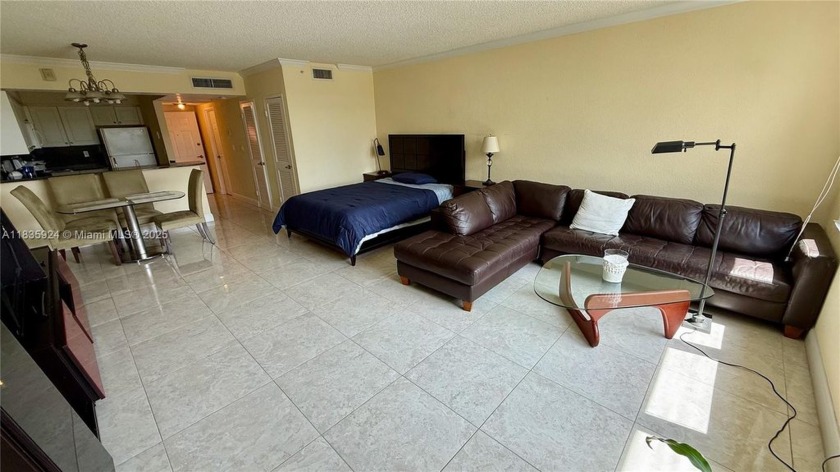 Just reduced to sell !! Best price in the building ! - Beach Condo for sale in Hollywood, Florida on Beachhouse.com