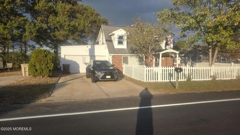 Welcome to Your New Home in Bayville, NJ!! Experience the charm - Beach Home for sale in Bayville, New Jersey on Beachhouse.com