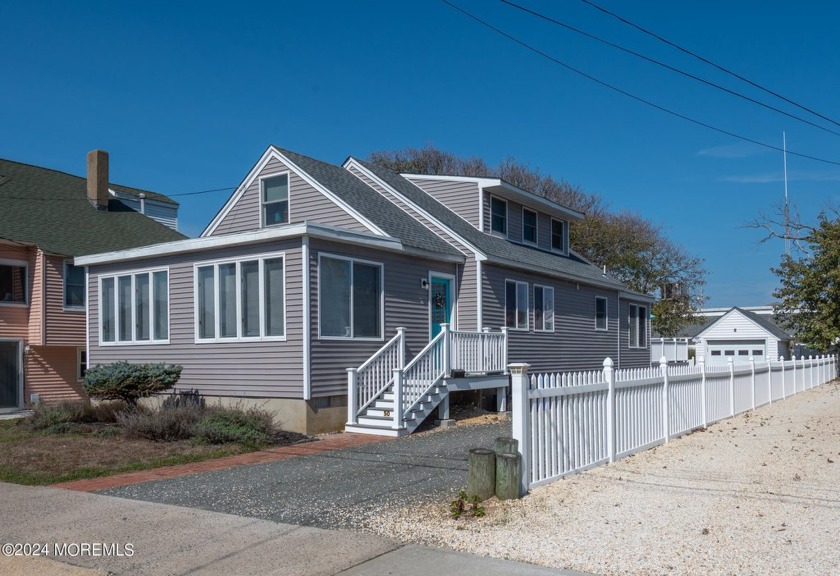 OCEAN BLOCK, SPACIOUS SINGLE FAMILY ON OVERSIZED 50 X 130 LOT! - Beach Home for sale in Seaside Park, New Jersey on Beachhouse.com