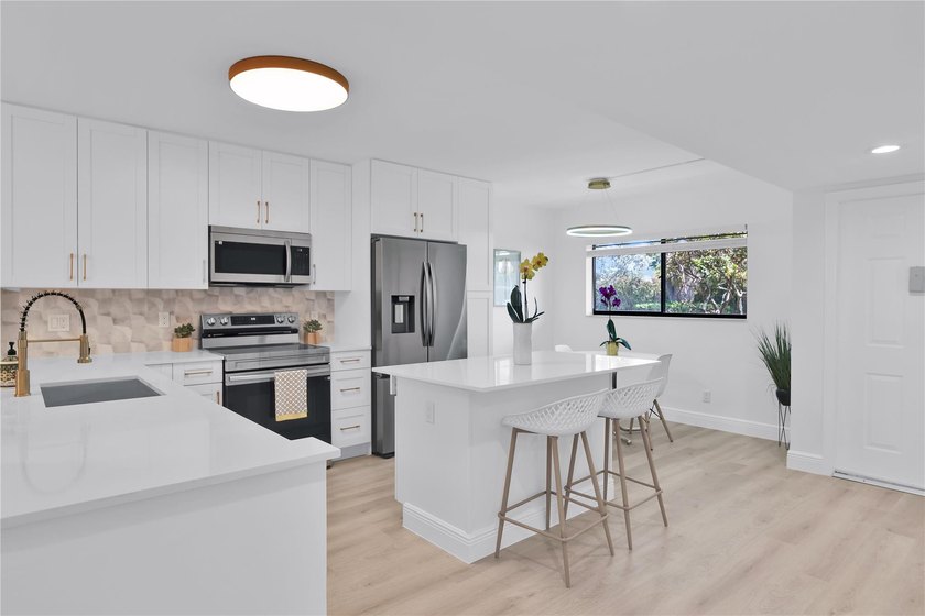 Completely remodeled contemporary 1st-floor 2BR/2BA condo with a - Beach Condo for sale in Delray Beach, Florida on Beachhouse.com