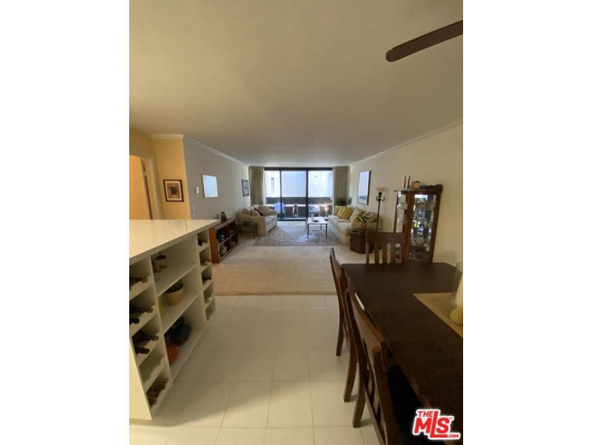 This is a very private 2nd floor unit with a remodeled kitchen - Beach Condo for sale in Playa Del Rey, California on Beachhouse.com