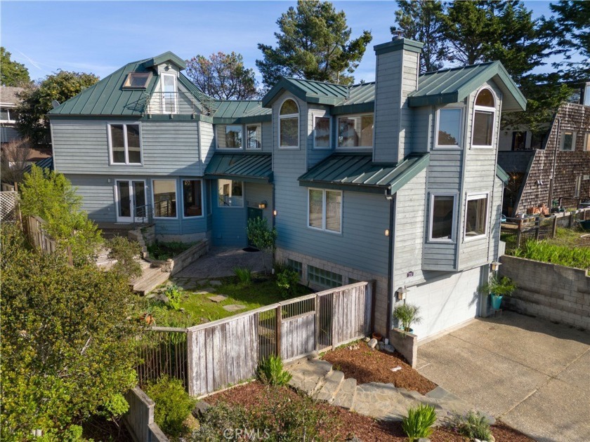 *Top of the World*, in the sun with beautiful ocean views! - Beach Home for sale in Cambria, California on Beachhouse.com