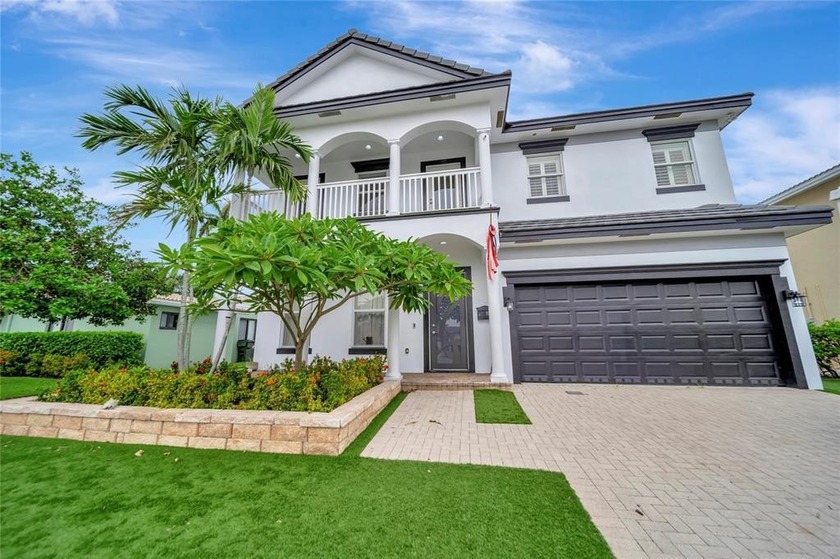 Located in the Citrus Isles, this spacious 2-story home offers - Beach Home for sale in Fort Lauderdale, Florida on Beachhouse.com