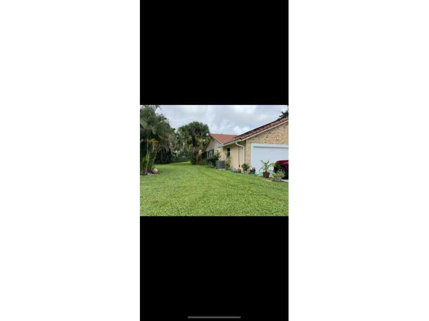 Beautiful 3BR/2BA very well maintained, move in ready home in - Beach Home for sale in Boca Raton, Florida on Beachhouse.com