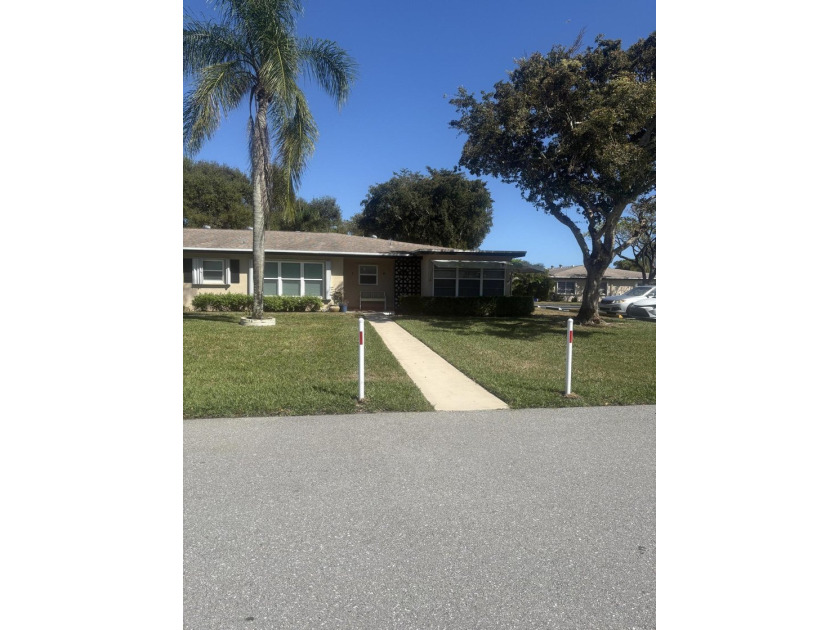 PRICE REDUCED Open and airy 2-bedroom, 2-bath condo located in - Beach Condo for sale in Delray Beach, Florida on Beachhouse.com