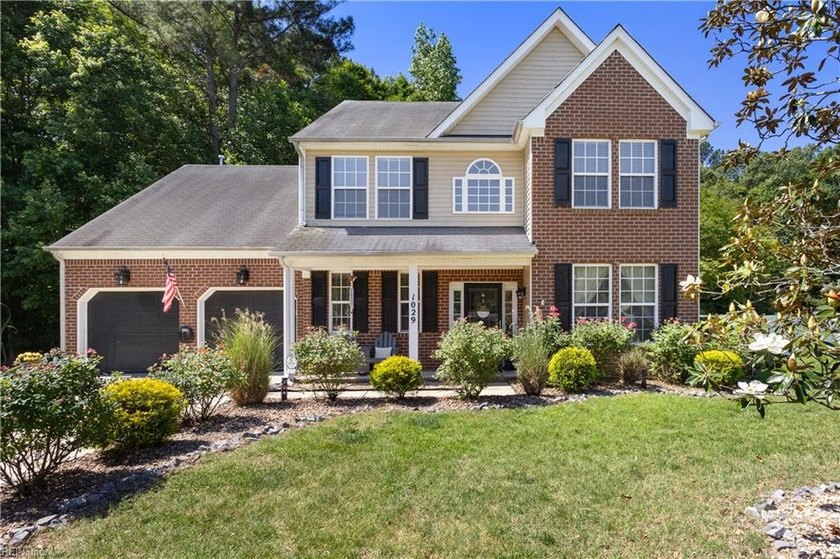 This meticulously maintained, move-in-ready home offers the - Beach Home for sale in Suffolk, Virginia on Beachhouse.com