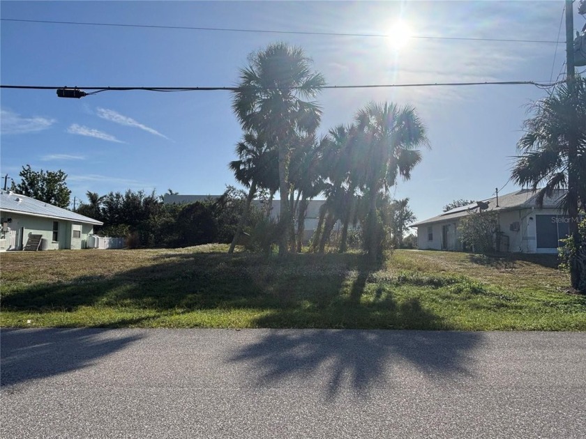 Build your dream home on this fantastic lot! X500 flood zone! - Beach Lot for sale in Rotonda West, Florida on Beachhouse.com