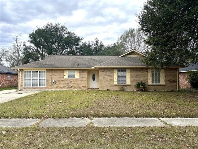 Investor's Special! This Solid Brick 3 Bed/2 Bath House is Full - Beach Home for sale in Slidell, Louisiana on Beachhouse.com
