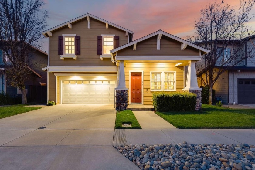 Surround your family with caring neighbors on a cul-de-sac where - Beach Home for sale in Los Gatos, California on Beachhouse.com