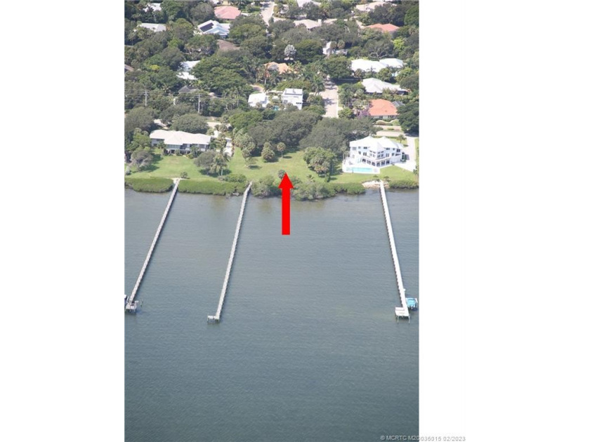 Rare vacant waterfront lot in South Sewalls Point.   Gorgeous - Beach Lot for sale in Sewalls Point, Florida on Beachhouse.com