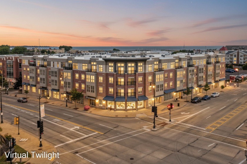 Downtown condo with Lake Michigan views. This one story unit is - Beach Condo for sale in Racine, Wisconsin on Beachhouse.com