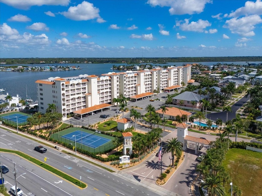 Best Value in the Yacht and Tennis Club. PENTHOUSE unit with - Beach Condo for sale in Redington Shores, Florida on Beachhouse.com