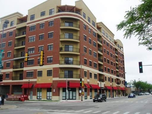 Built in 2006. Well-maintained 2 bed, 2 bath condo in prime - Beach Condo for sale in Skokie, Illinois on Beachhouse.com