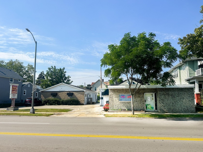 Unique 3-in-1 business rental opportunity in the heart of - Beach Commercial for sale in Racine, Wisconsin on Beachhouse.com