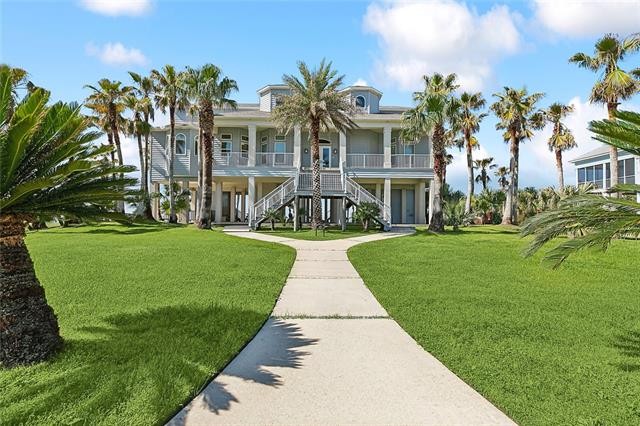 Welcome to your dream waterfront retreat on the picturesque Lake - Beach Home for sale in Slidell, Louisiana on Beachhouse.com