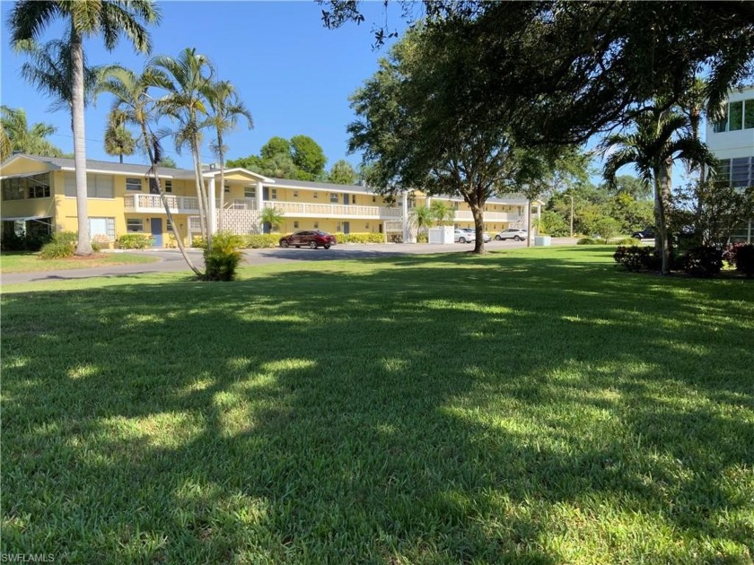 WOW! This is a Propertunity you will not want to miss! This - Beach Condo for sale in North Fort Myers, Florida on Beachhouse.com