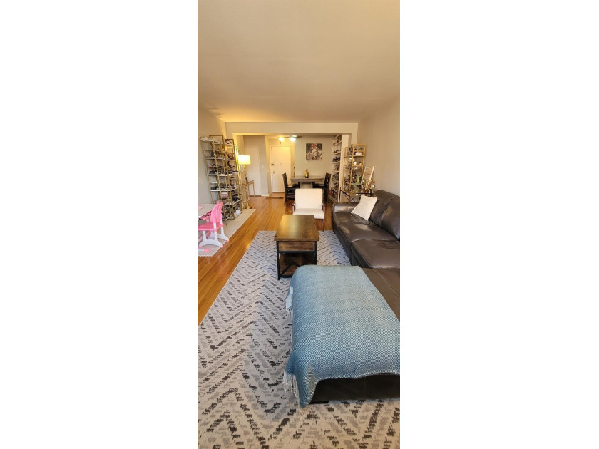 Kappock St/knolls crescent 932 Square foot Junior 4, sunny and - Beach Home for sale in Bronx, New York on Beachhouse.com