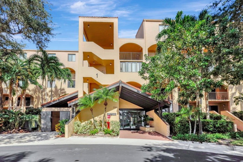 ATTENTION INVESTORS: Exceptional opportunity! This property - Beach Condo for sale in Delray Beach, Florida on Beachhouse.com