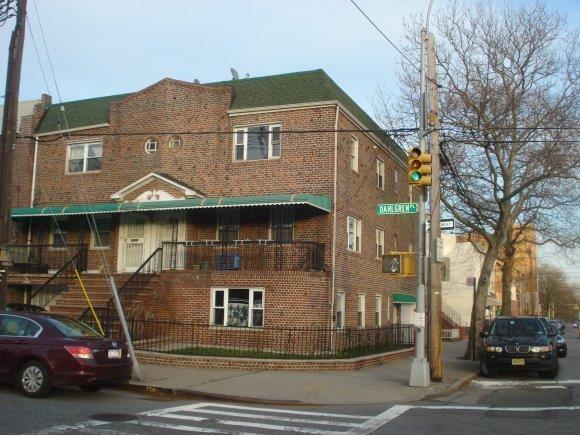 Welcome to co-broke! Legal 2 family brick with walk in apartment - Beach Home for sale in Brooklyn, New York on Beachhouse.com