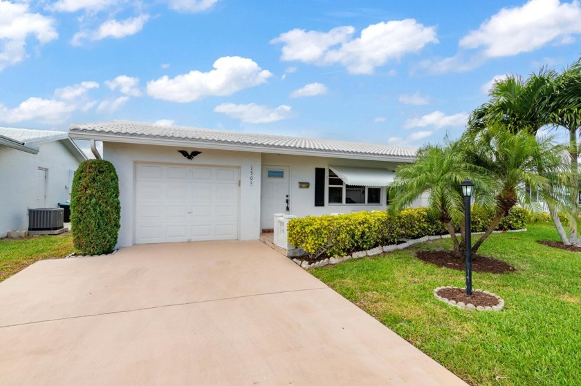 This expanded Challenger model has generous square footage and - Beach Home for sale in Boynton Beach, Florida on Beachhouse.com