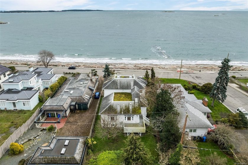 Located on the Esplanade at Willows Beach, this 3 bedroom, 3 - Beach Home for sale in Oak Bay, British Columbia on Beachhouse.com