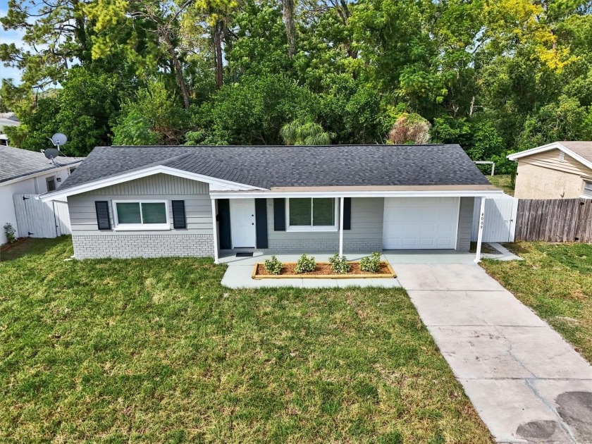 WOW - A FULLY REMODELED HOME PRICED UNDER $200,000 !!!!Welcome - Beach Home for sale in New Port Richey, Florida on Beachhouse.com