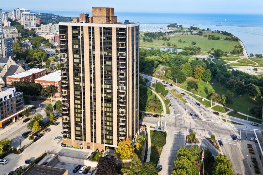 Enjoy the carefree lifestyle of renting with the benefits of - Beach Condo for sale in Milwaukee, Wisconsin on Beachhouse.com