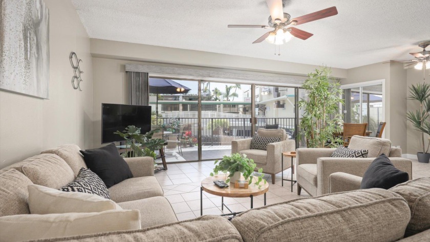 Hale Lopaka at Kona Plaza - Beach Vacation Rentals in Kailua-Kona, HI on Beachhouse.com